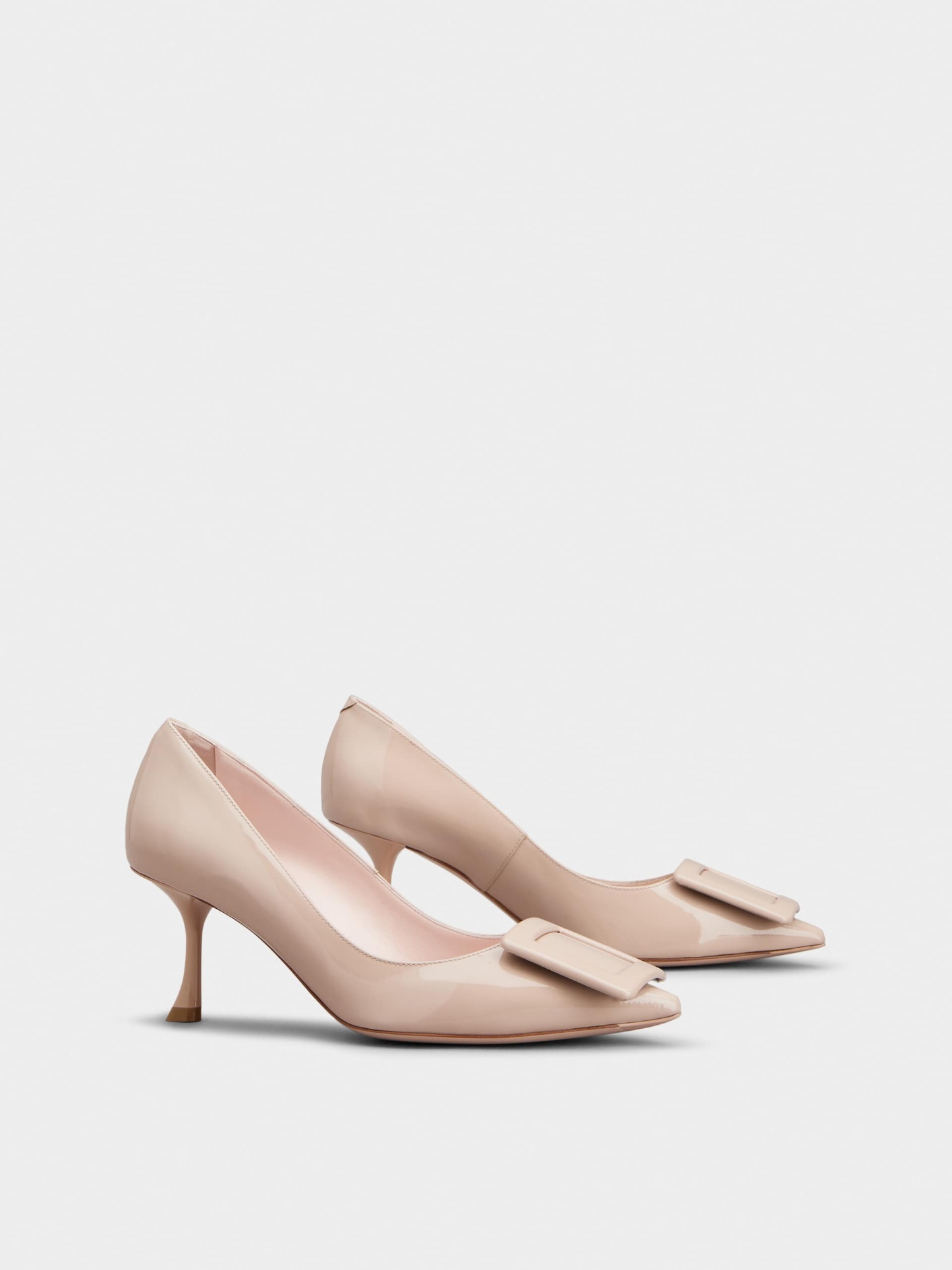 「ヴィヴ イン ザ シティ」 パテントレザー パンプス 65 mm ピンク