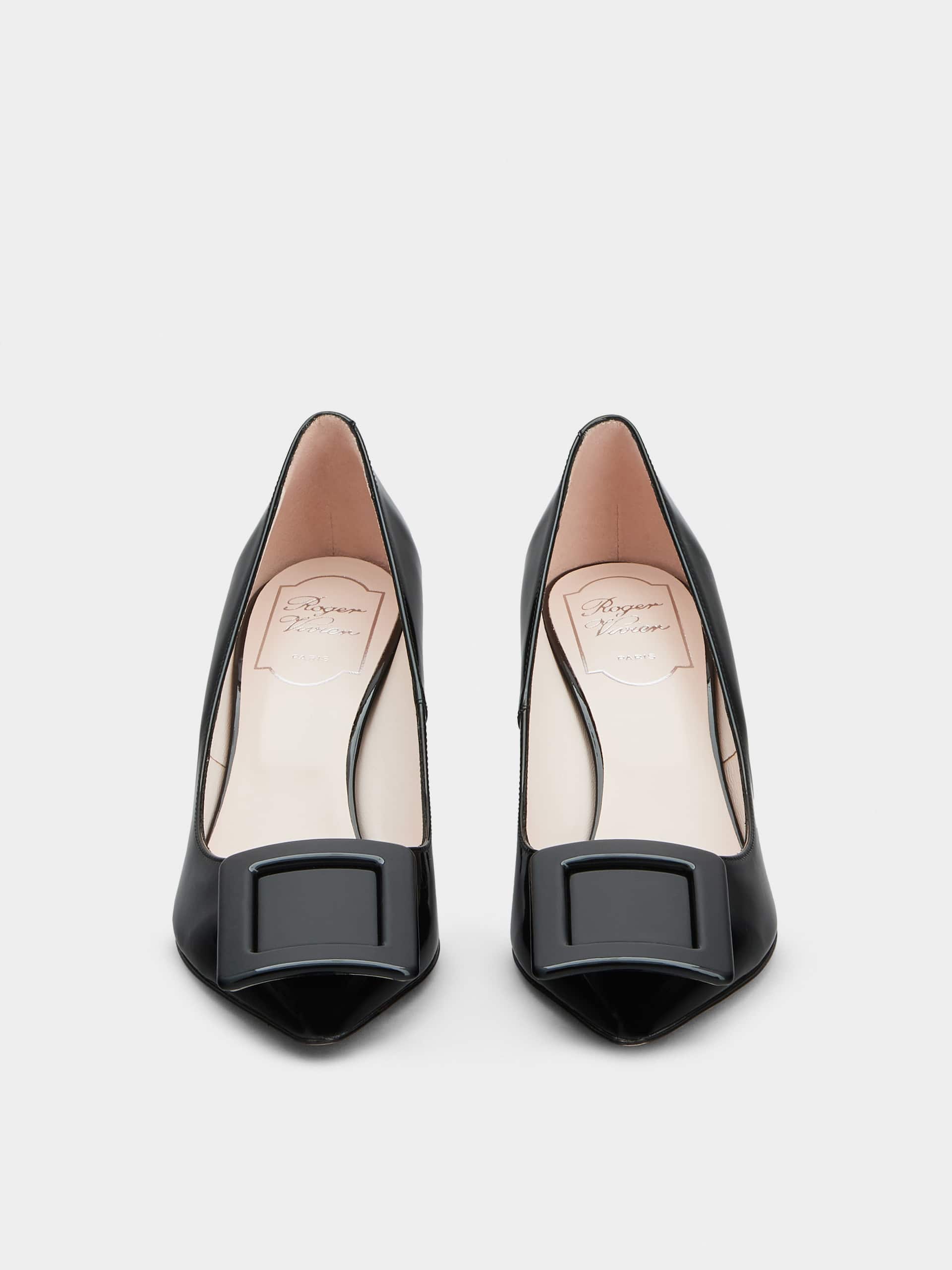 「ヴィヴ イン ザ シティ」 パテントレザー パンプス 65 mm ブラック