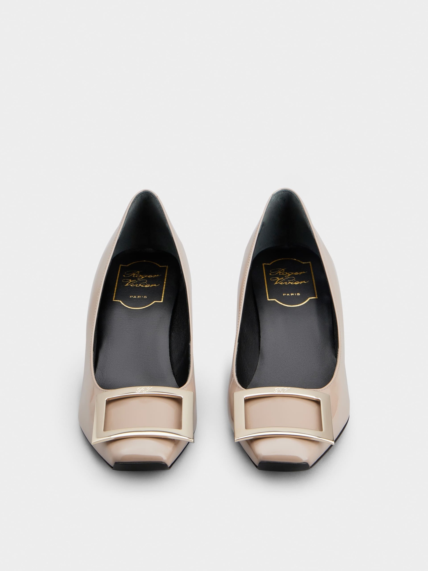 「ベル ヴィヴィエ トランペット」パンプス パテントレザー 45 mm ベージュ