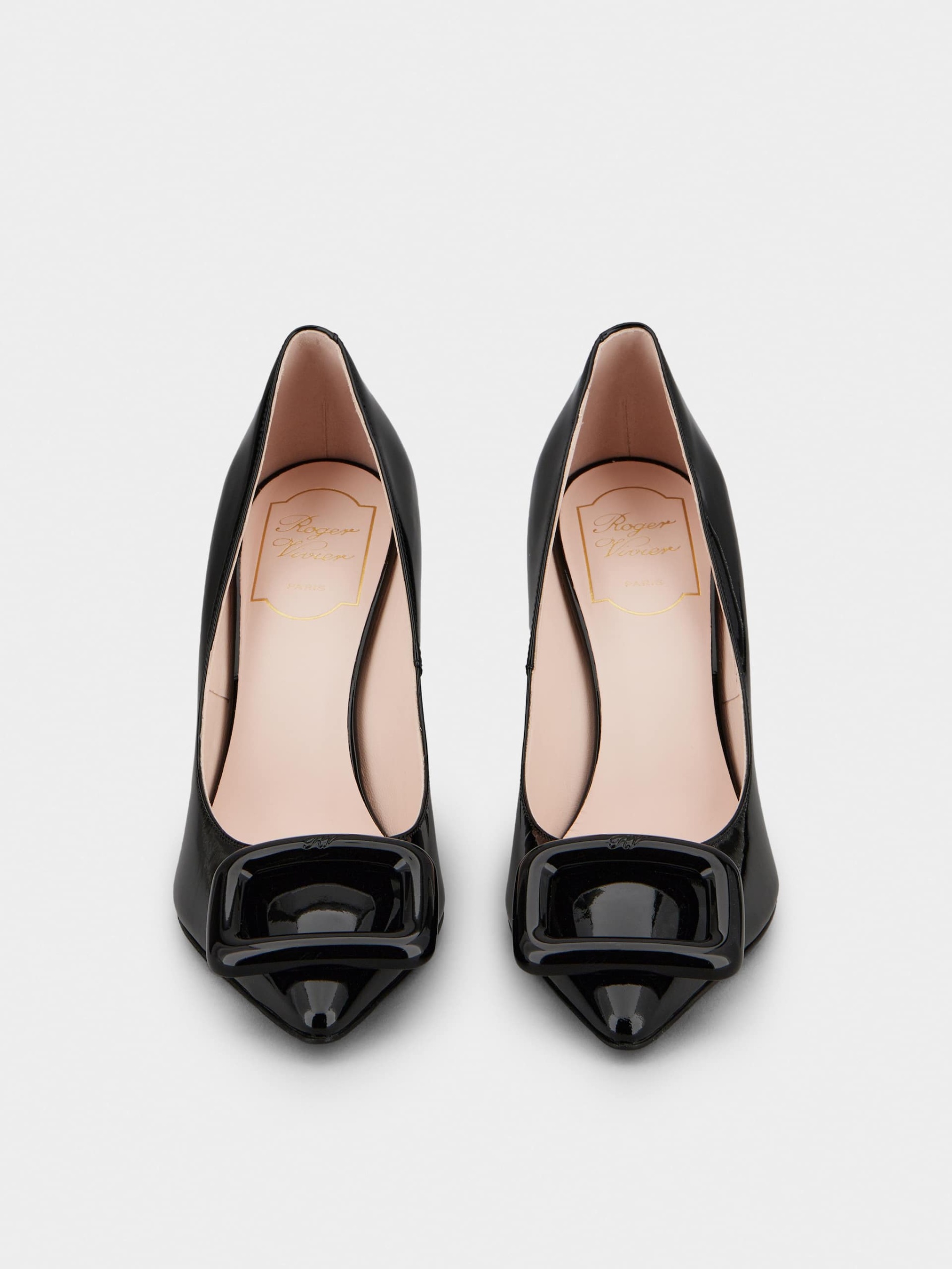 「ヴィヴ ショック」ラッカード バックル パテントレザー パンプス 85 mm ブラック