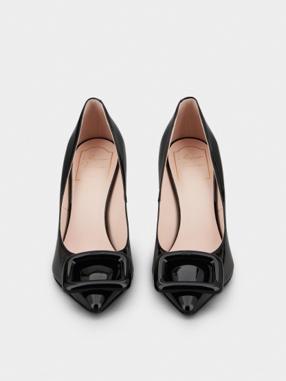 「ヴィヴ ショック」ラッカード バックル パテントレザー パンプス 85 mm ブラック