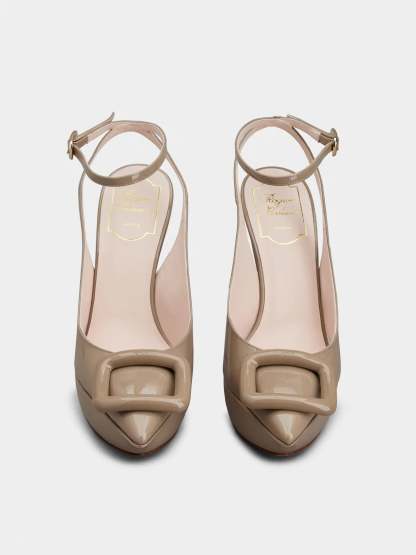 「ヴィヴ ショック」ラッカード バックル パテントレザー スリングバック パンプス 125 mm ベージュ