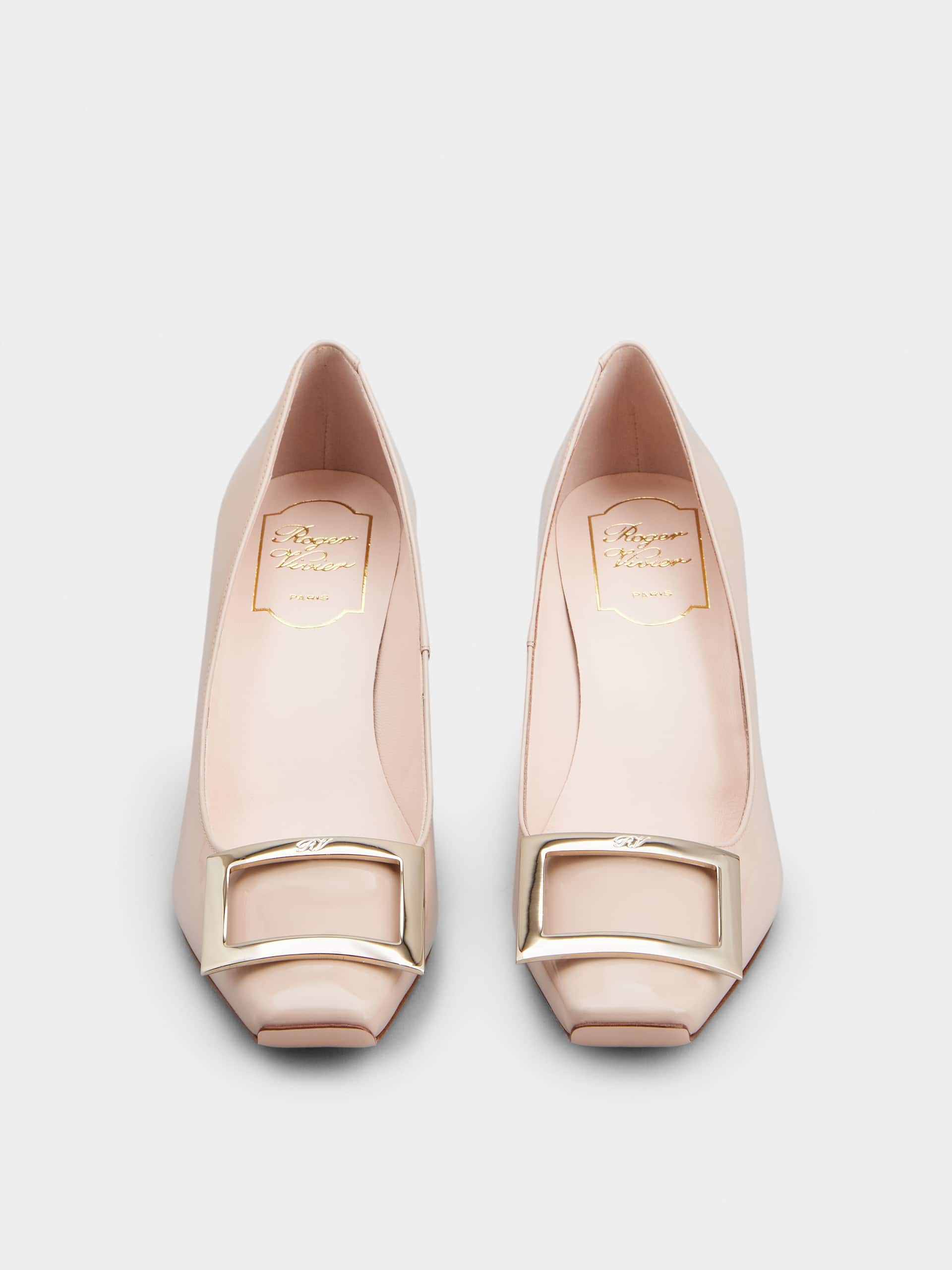 「ベル ヴィヴィエ トランペット」パテントレザー パンプス 70 mm ピンク