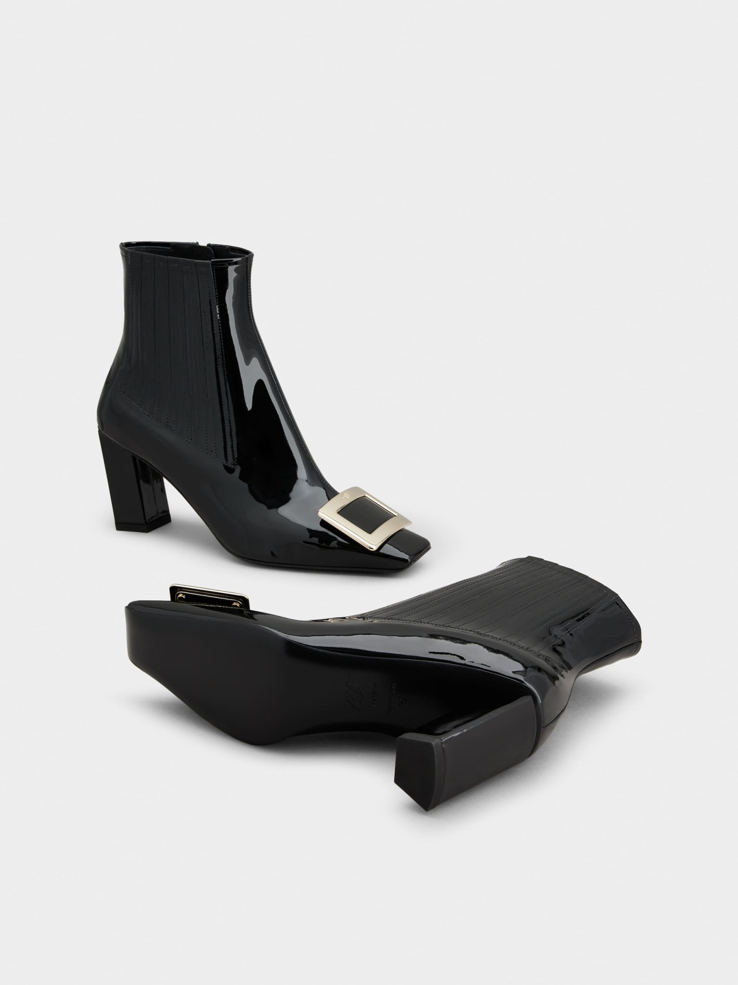 「ベル ヴィヴィエ」メタル バックル パテントレザー チェルシー アンクル ブーツ 75 mm ブラック