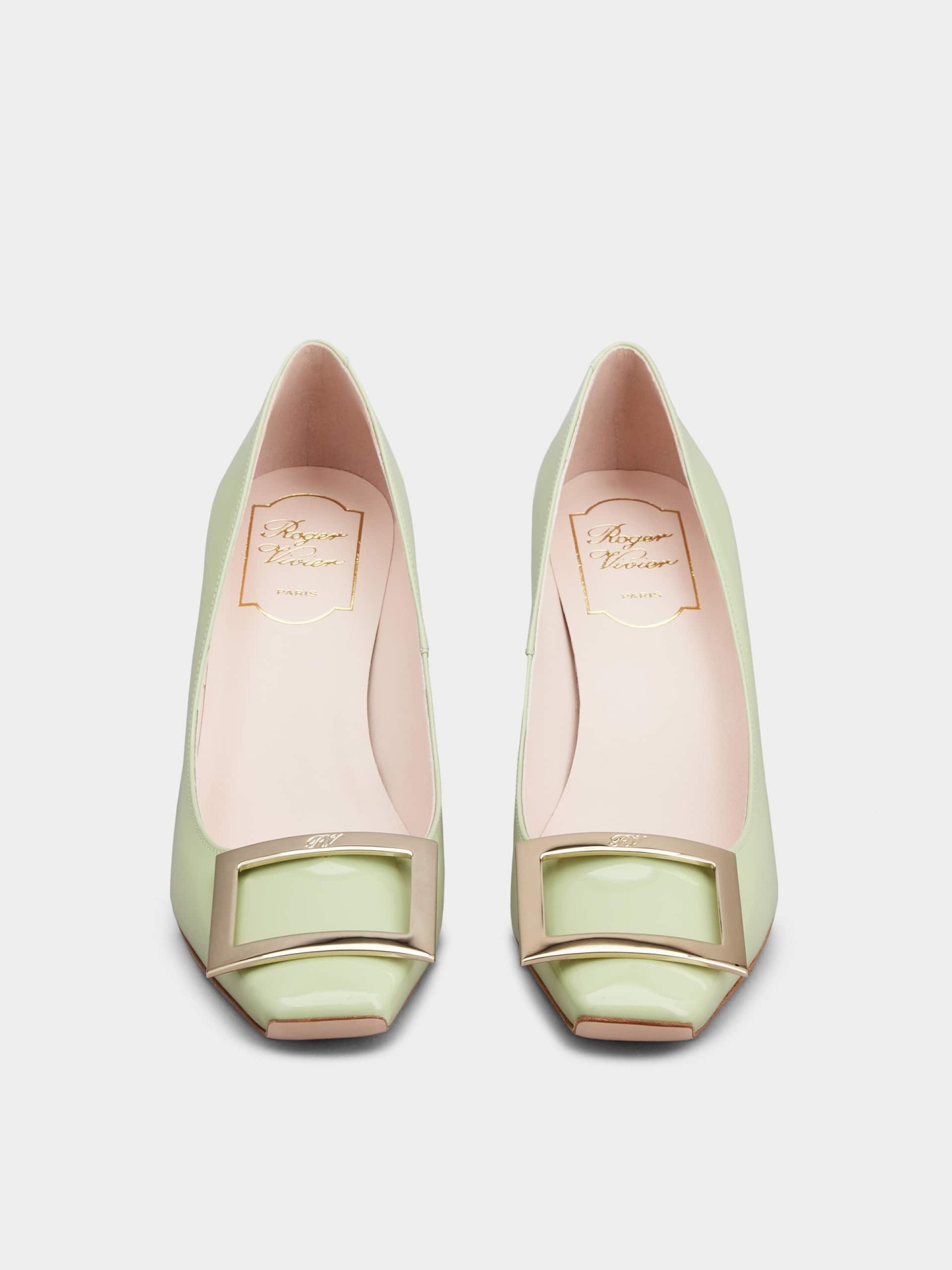 「ベル ヴィヴィエ トランペット」パテントレザー パンプス 70 mm グリーン