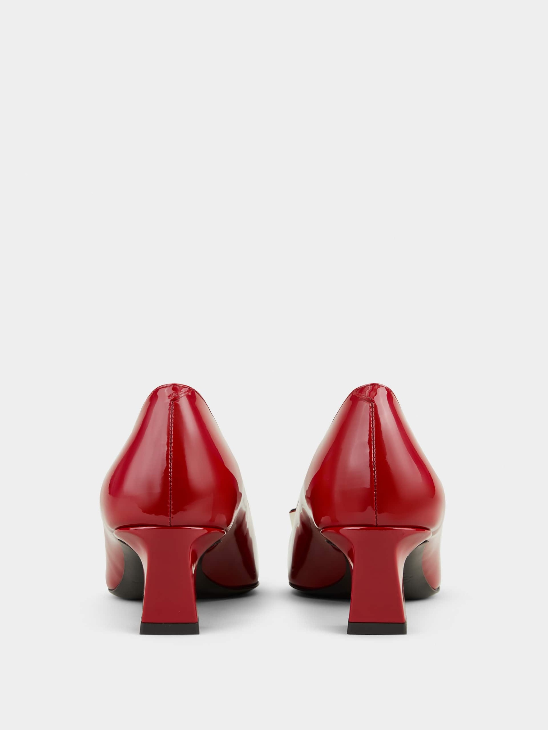 「ベル ヴィヴィエ トランペット」パンプス パテントレザー 45 mm レッド