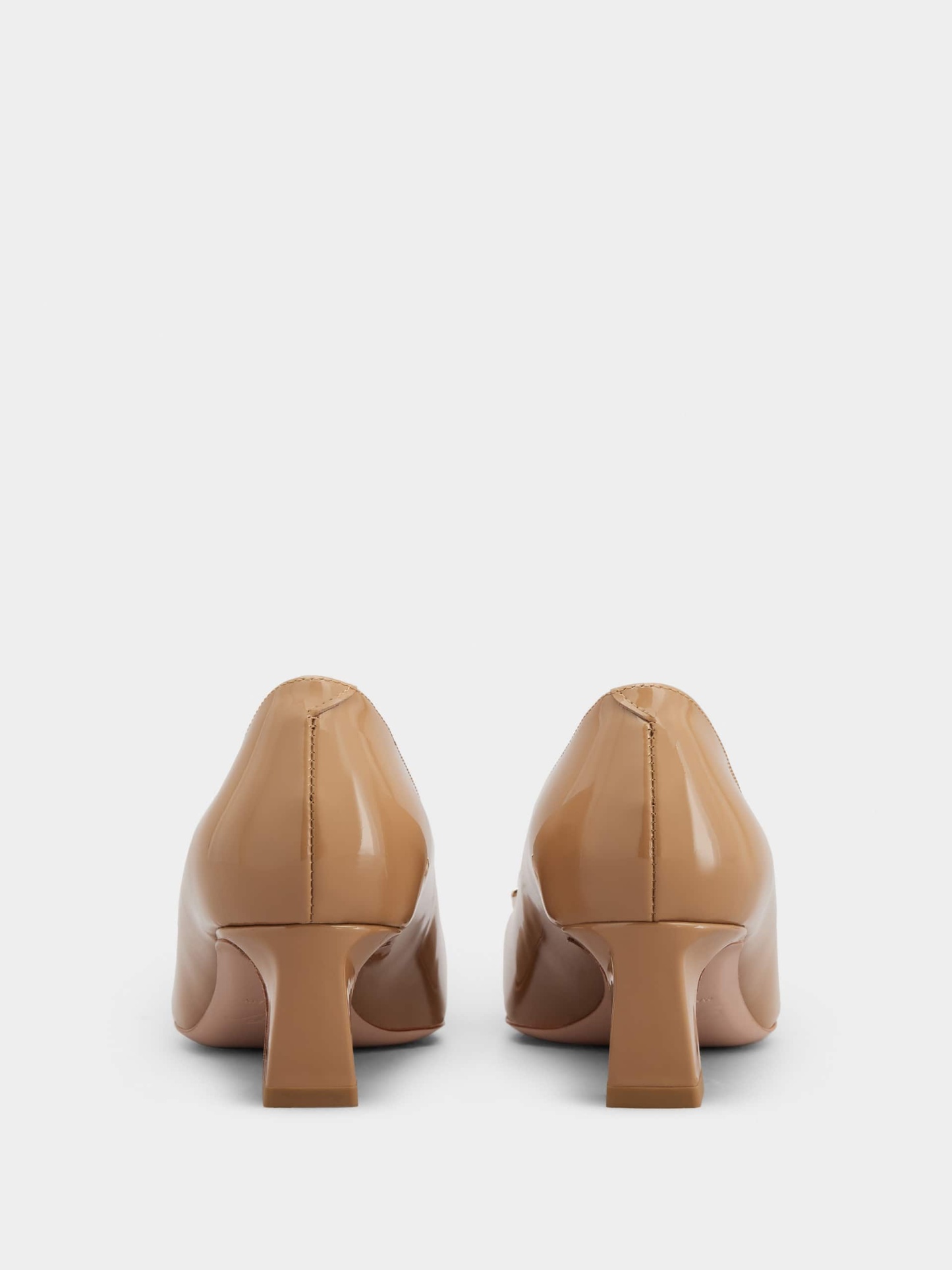 「ベル ヴィヴィエ トランペット」パンプス パテントレザー 45 mm ブラウン