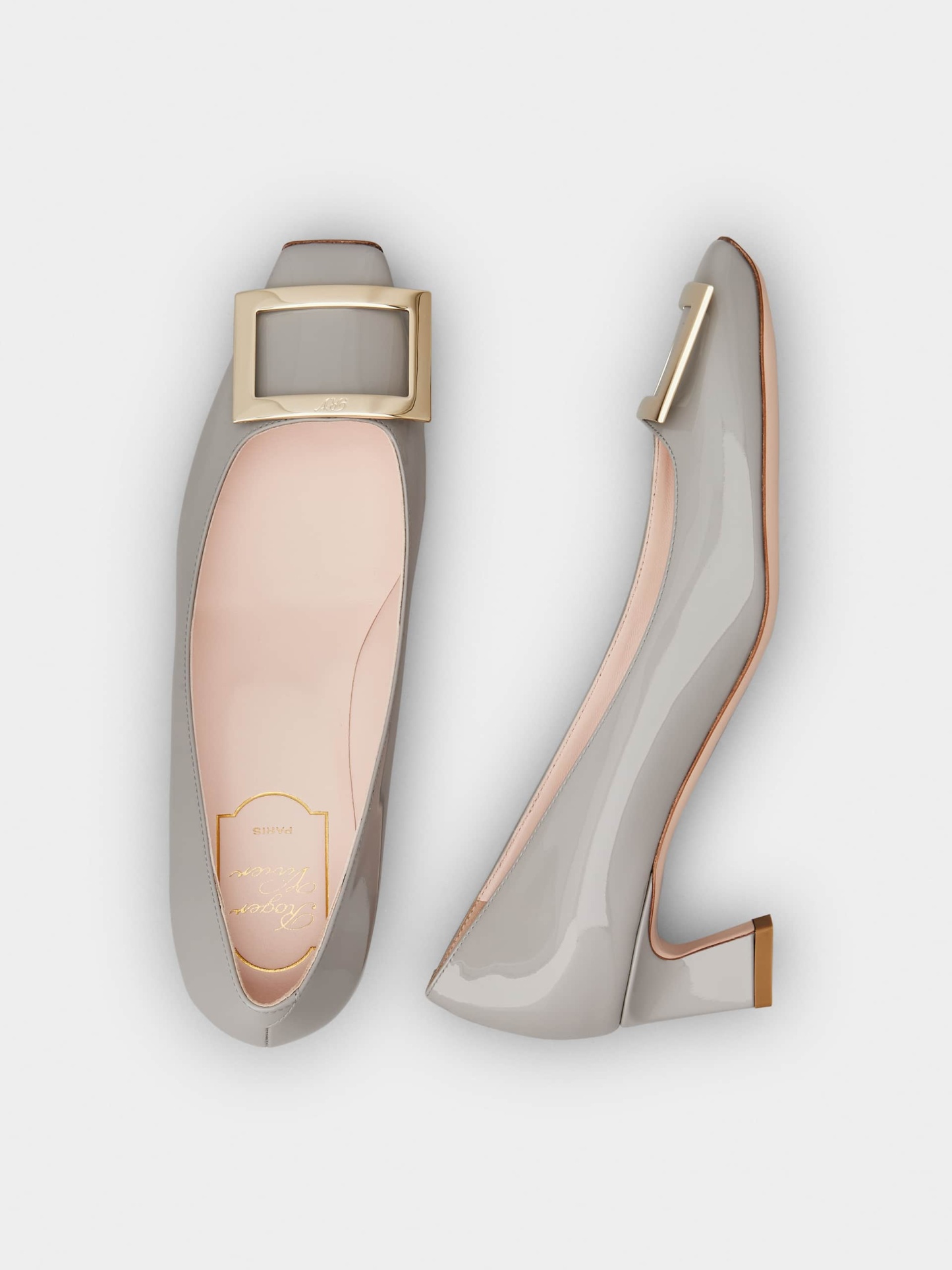 「ベル ヴィヴィエ トランペット」パンプス パテントレザー 45 mm グレー