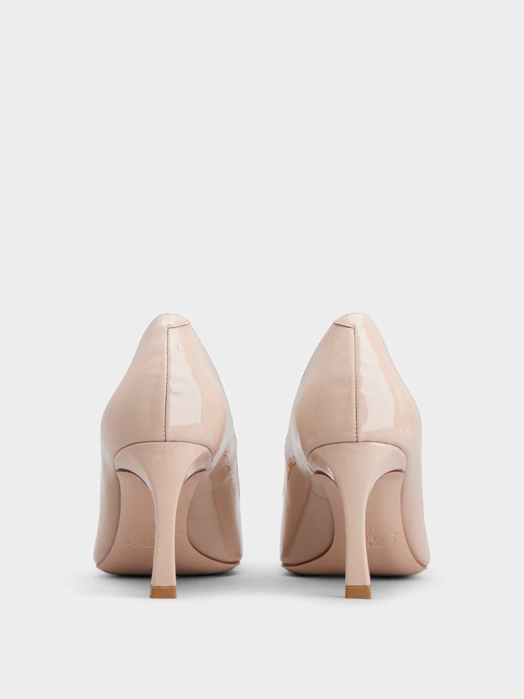 「ベル ヴィヴィエ トランペット」パテントレザー パンプス 70 mm ピンク