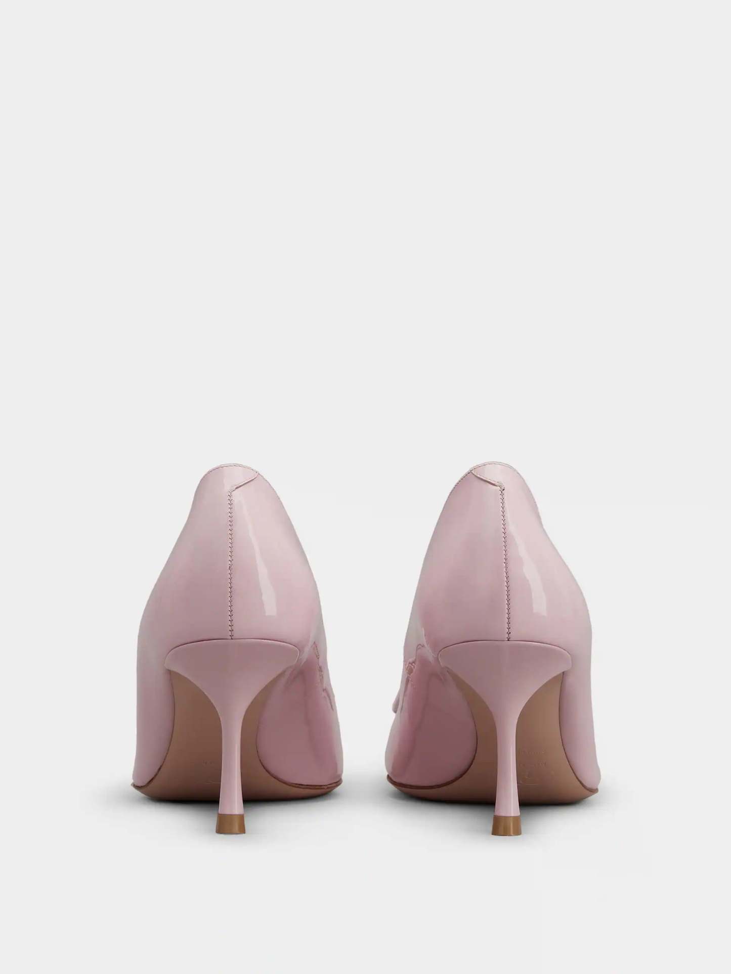 「ヴィヴ イン ザ シティ」 パテントレザー パンプス 65 mm ピンク