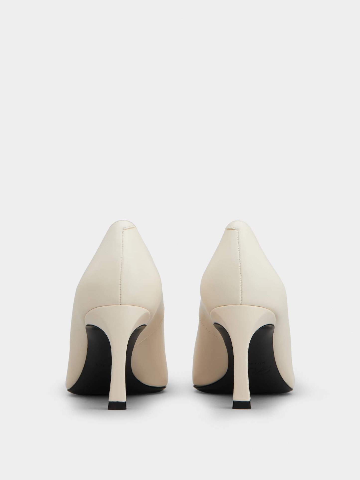 「ベル ヴィヴィエ トランペット」レザー パンプス 70 mm クリーム