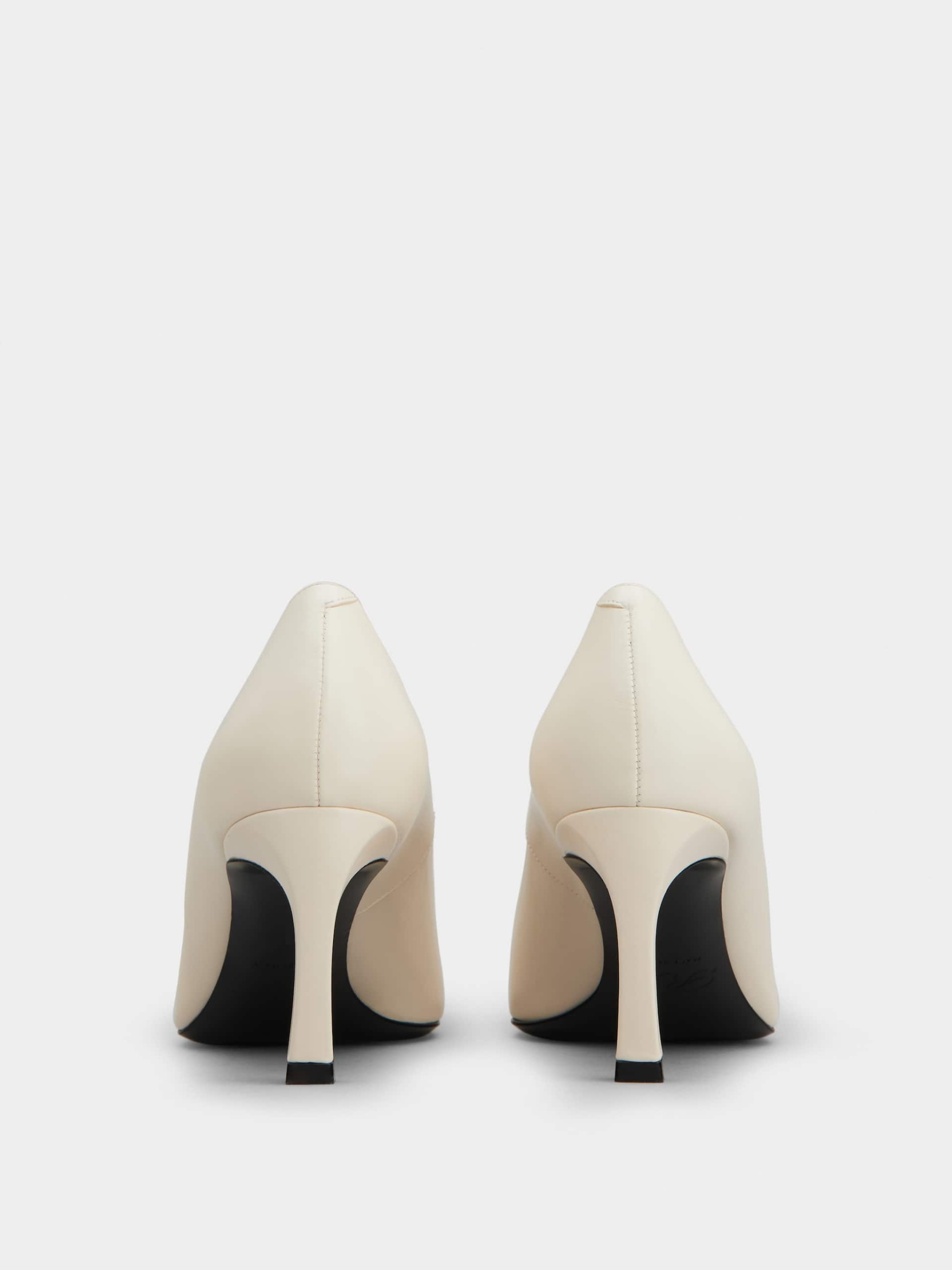 「ベル ヴィヴィエ トランペット」レザー パンプス 70 mm クリーム
