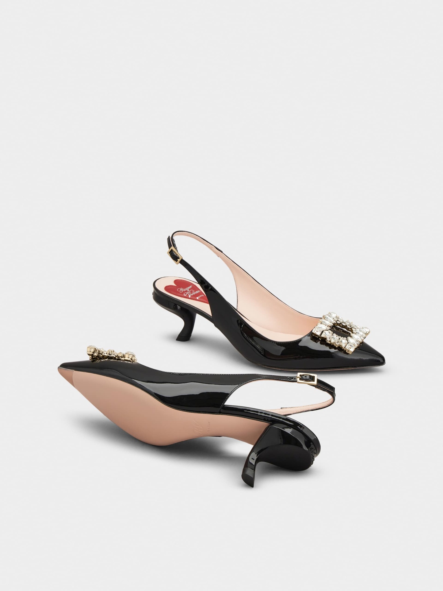 「ヴィルギュル」ストラス バックル パテント レザー スリングバック パンプス 55 mm ブラック