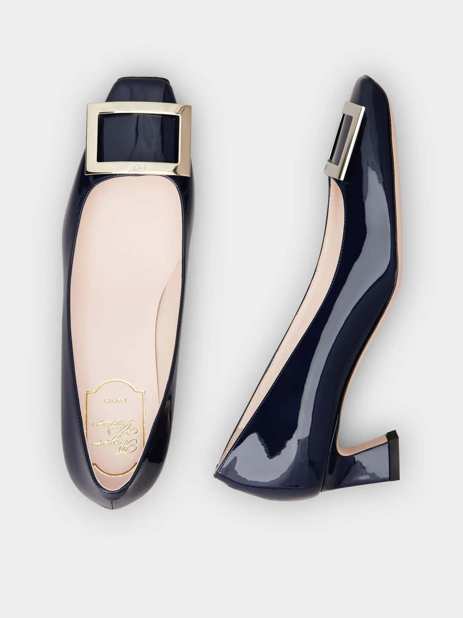 「ベル ヴィヴィエ トランペット」パンプス パテントレザー 45 mm ブルー