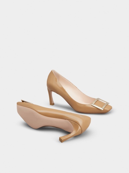 「ベル ヴィヴィエ トランペット」パテントレザー パンプス 70 mm ブラウン