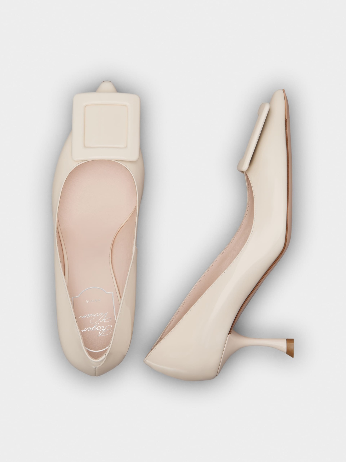 「ヴィヴ イン ザ シティ」 パテントレザー パンプス 65 mm クリーム