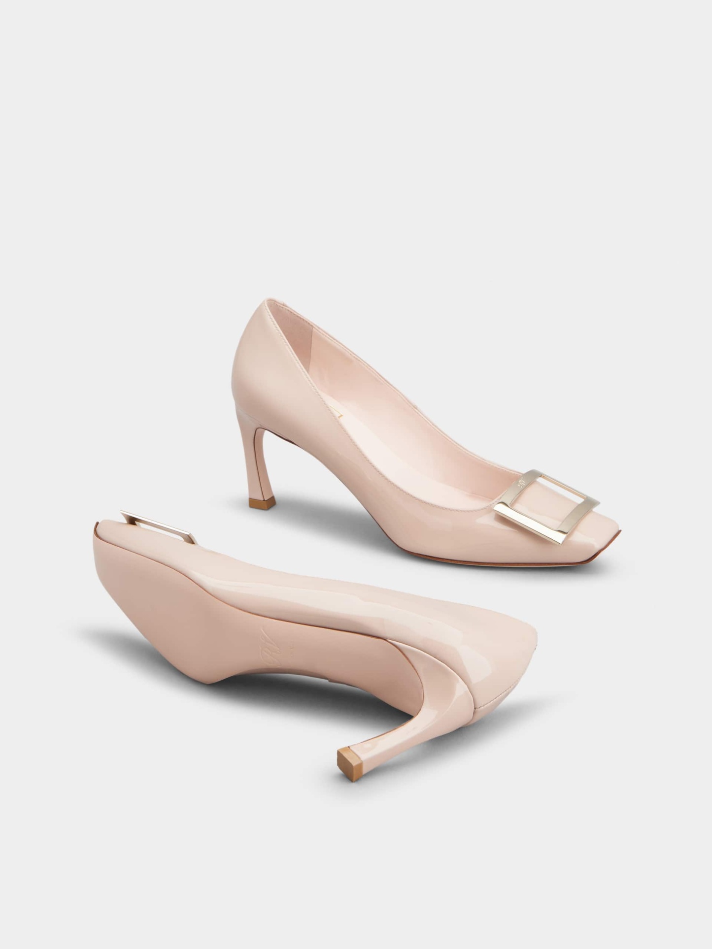 「ベル ヴィヴィエ トランペット」パテントレザー パンプス 70 mm ピンク