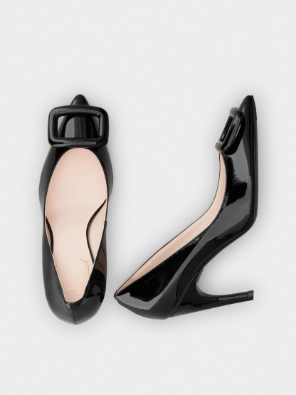 「ヴィヴ ショック」ラッカード バックル パテントレザー パンプス 85 mm ブラック