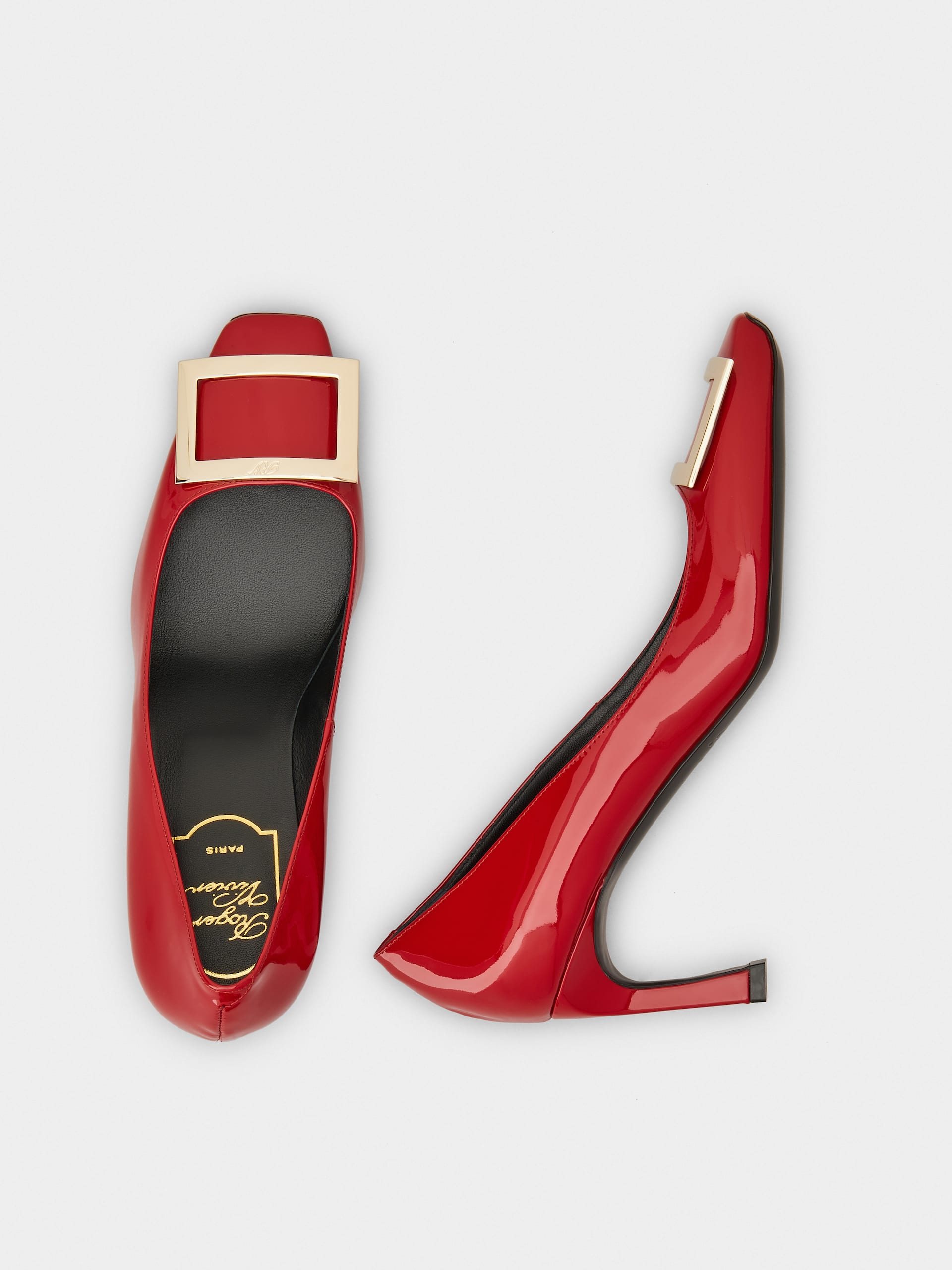 「ベル ヴィヴィエ トランペット」パテントレザー パンプス 70 mm レッド