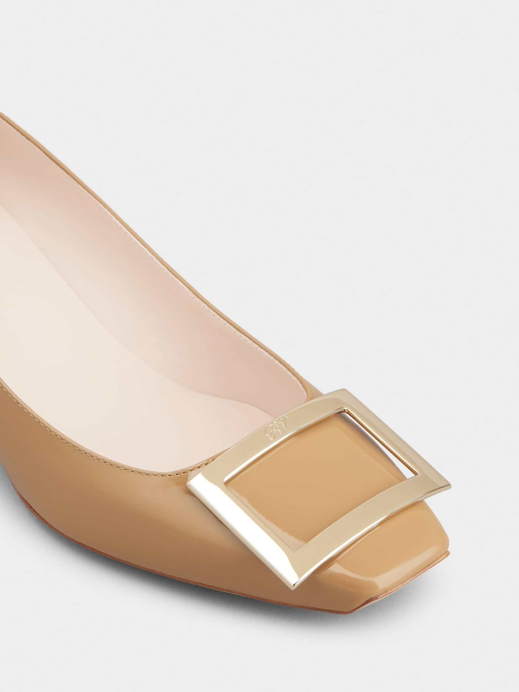 「ベル ヴィヴィエ トランペット」パンプス パテントレザー 45 mm ブラウン