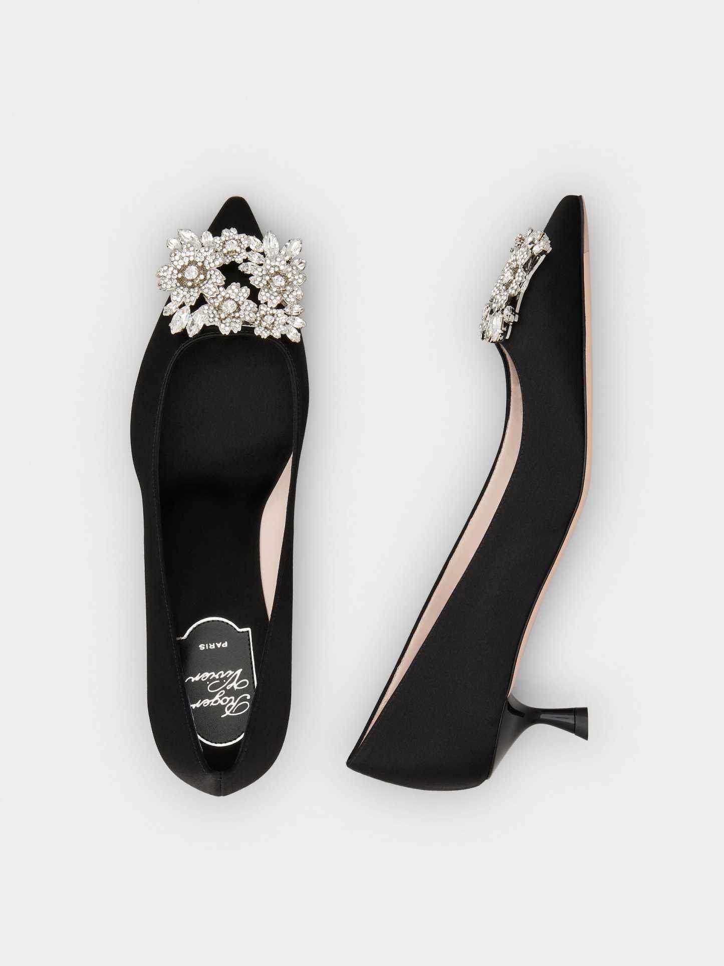 RV ブーケストラスバックル サテン パンプス 45 mm ブラック