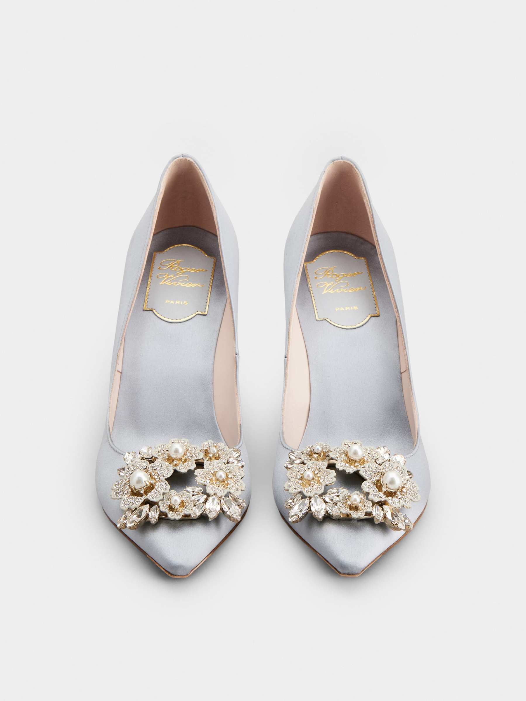 RV ブーケ ストラスパール バックル サテン パンプス 85 mm ライトブルー