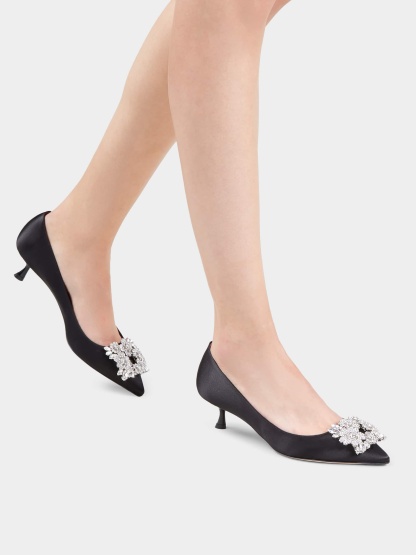 RV ブーケストラスバックル サテン パンプス 45 mm ブラック