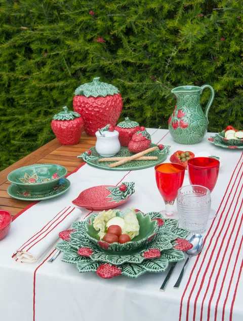 Bordallo Pinheiro Strawberry Large Bowl 23.5