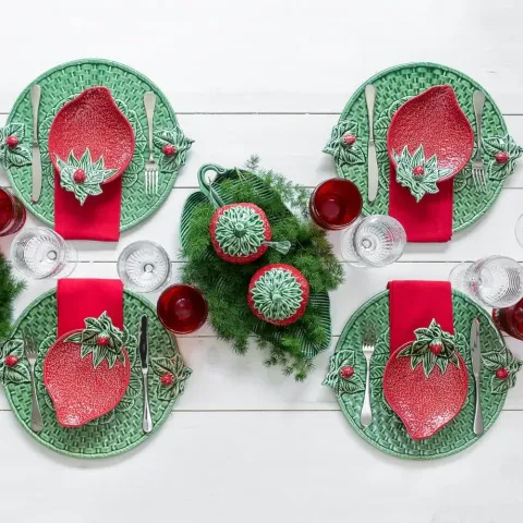 Bordallo Pinheiro Strawberry Serving Plate 37/ Cheese Platter