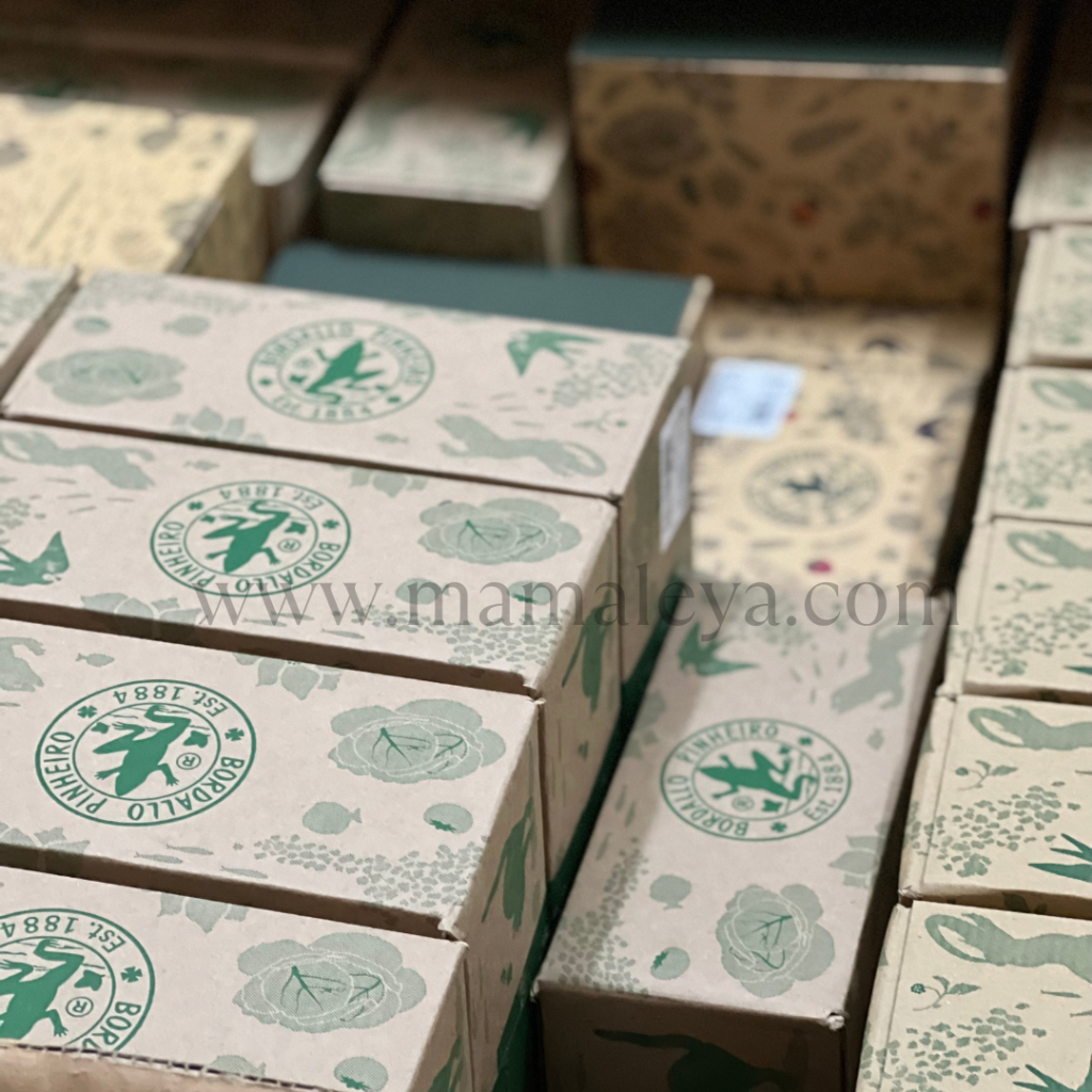 Bordallo Pinheiro Maria Flor Dinner Plate 28cm