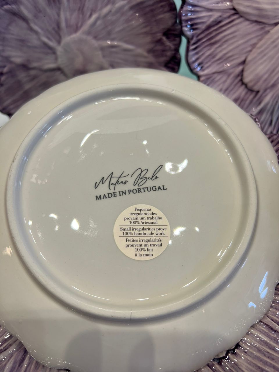 Matias Belo Artichoke Dinnerware Set of 18 Purple (Mariana Aubergine)