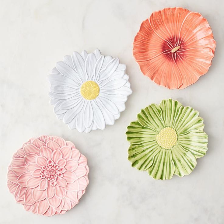 Bordallo Pinheiro Maria Flor Dessert Plate Hollyhock