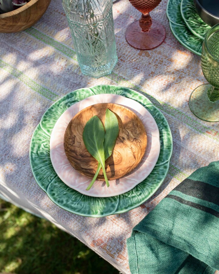 Bordallo Cabbage Dessert Plate by Van Verre, Powder Pink