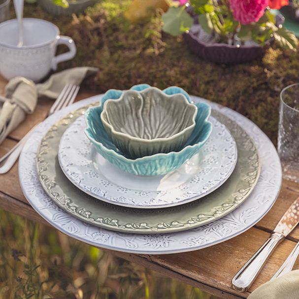 Bordallo Pinheiro Flora Dinner Plate Grey