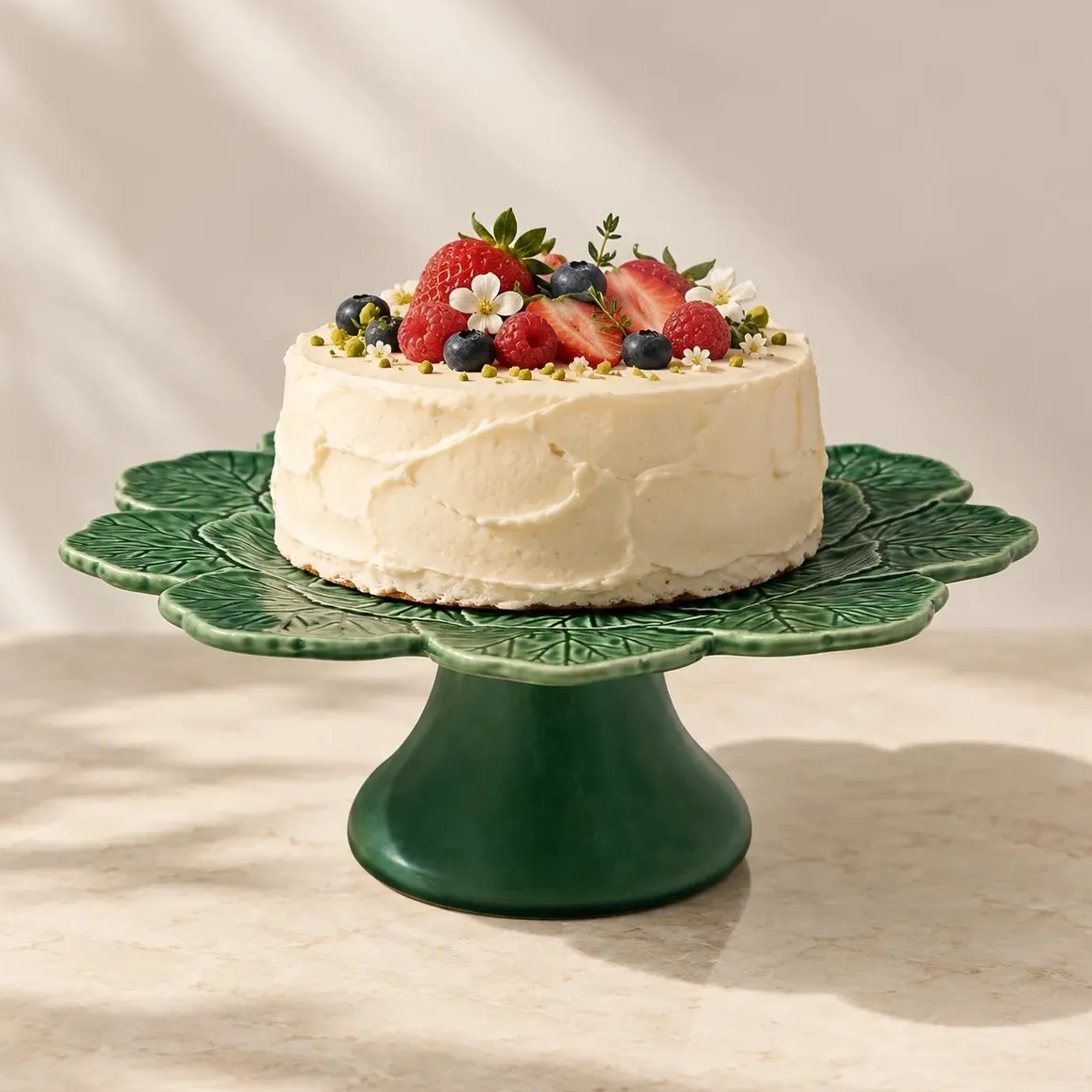 Bordallo Pinheiro Geranium Cake Stand 33cm
