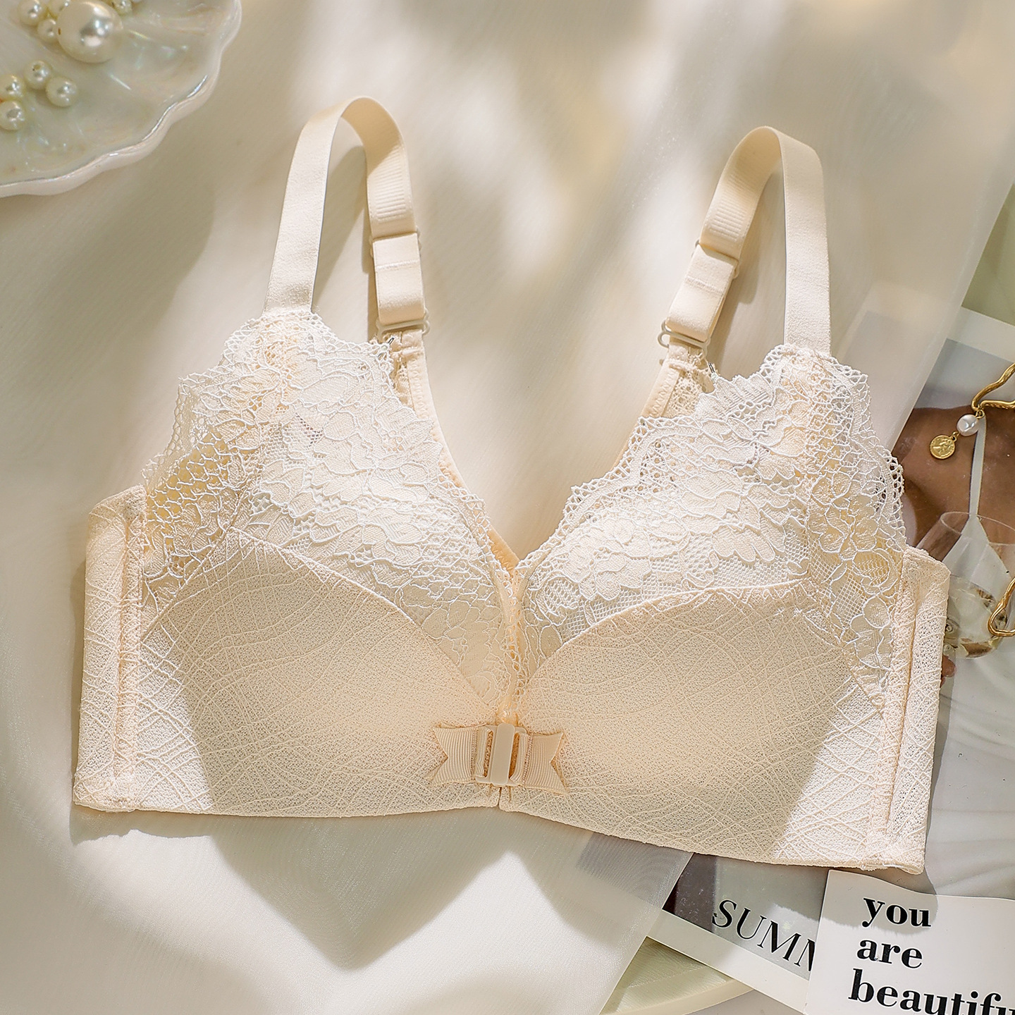 蕾絲前扣聚攏無鋼圈性感美背內衣