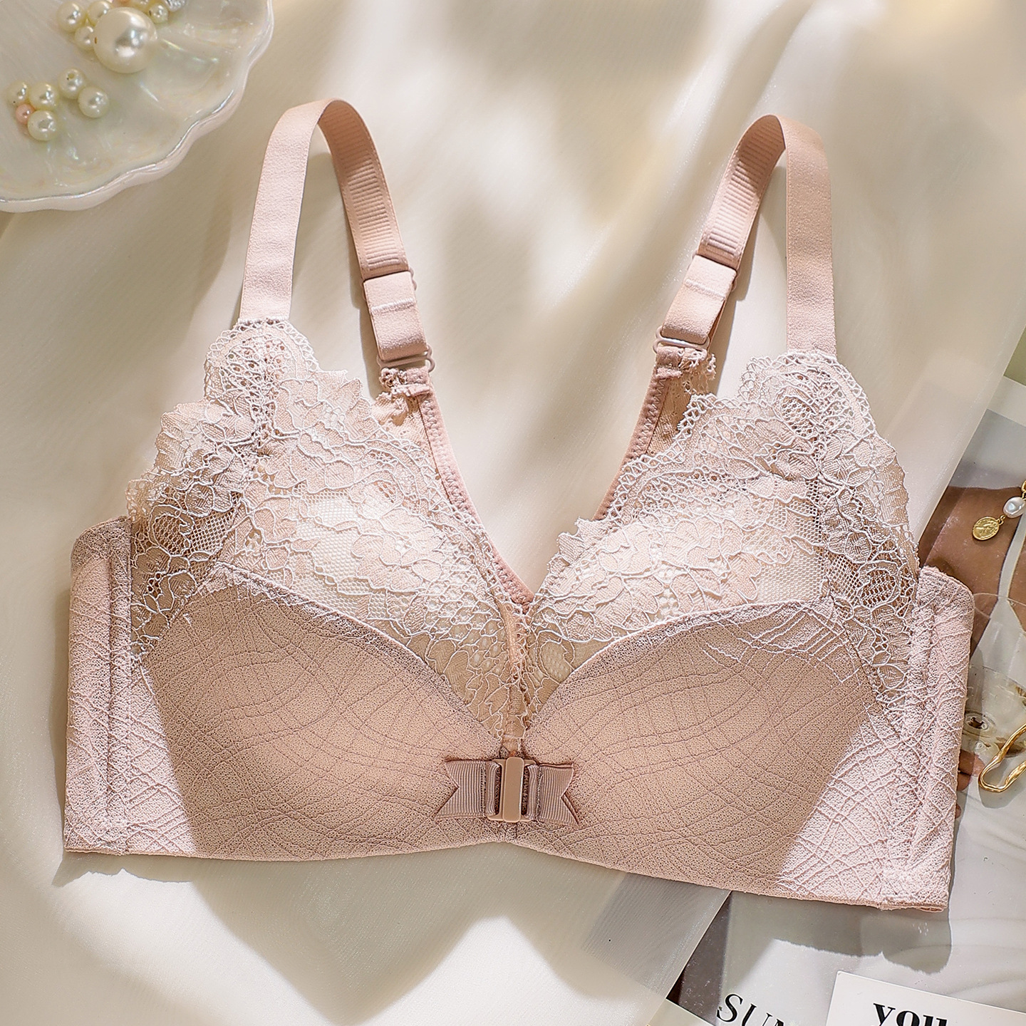 蕾絲前扣聚攏無鋼圈性感美背內衣