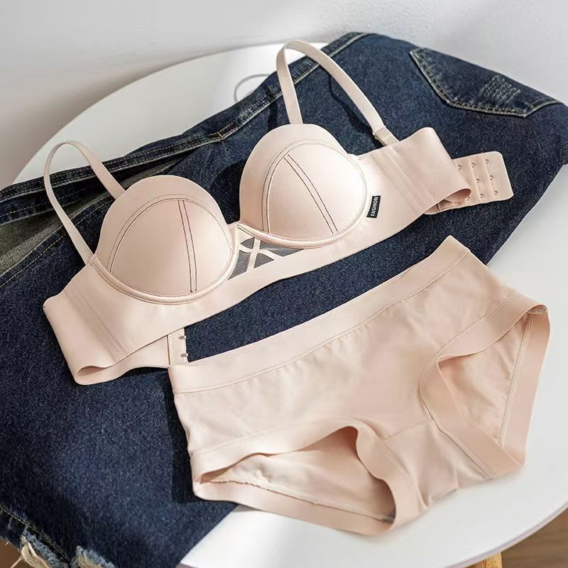 無痕聚攏性感塑形胸罩套裝