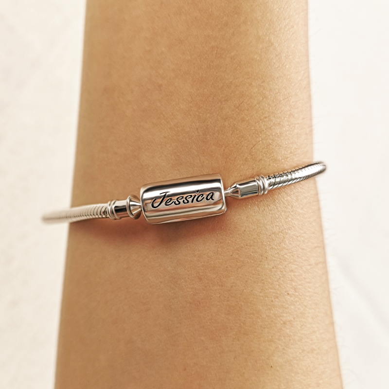 Engravable Name Bracelet image number 3