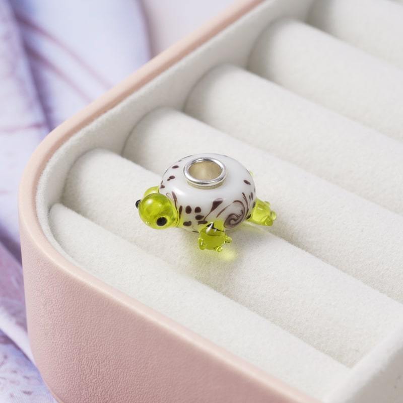 Turtle Murano Glass Charm image number 1