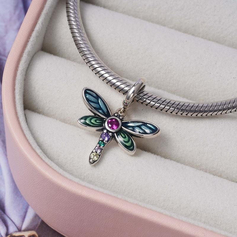 Shiny Dragonfly Pendant image number 1