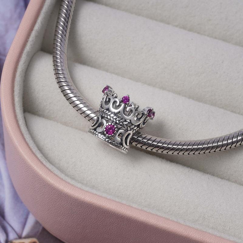 The Queen's Crown Charm image number 1