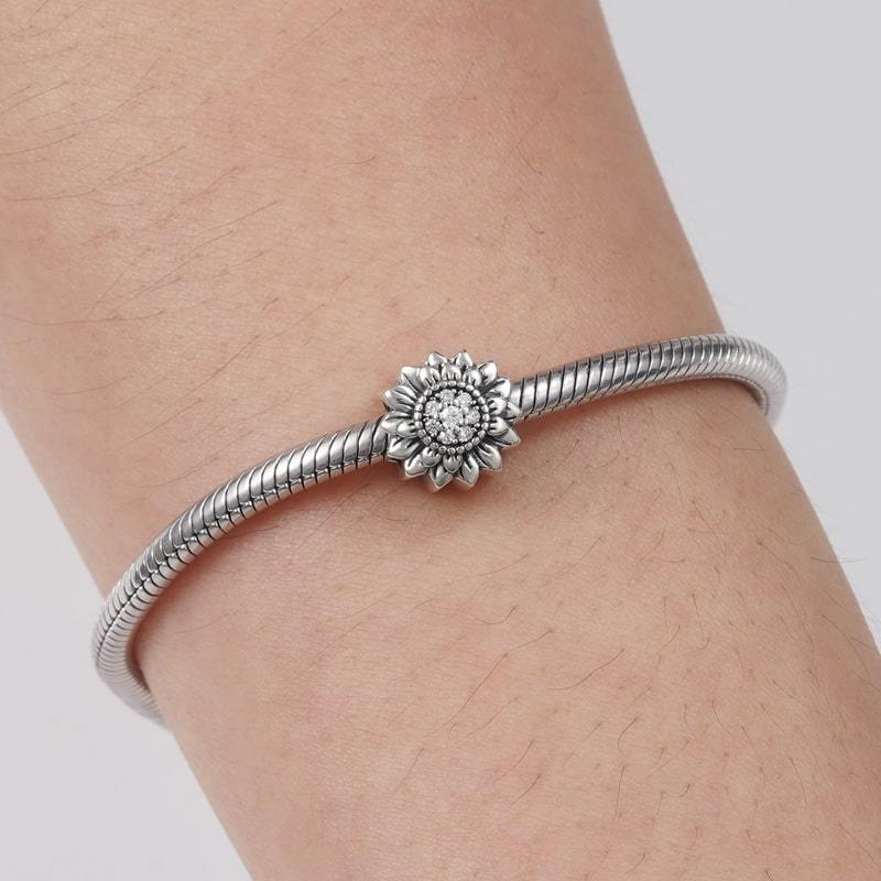 Sunflower Charm image number 2