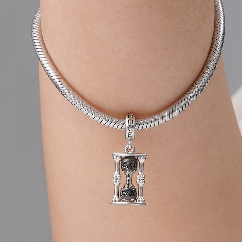 Skull Hourglass Pendant image number 2