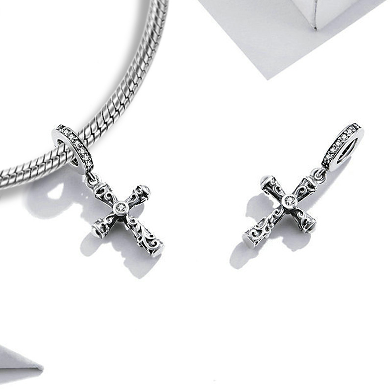 Retro Cross Pendant image number 1