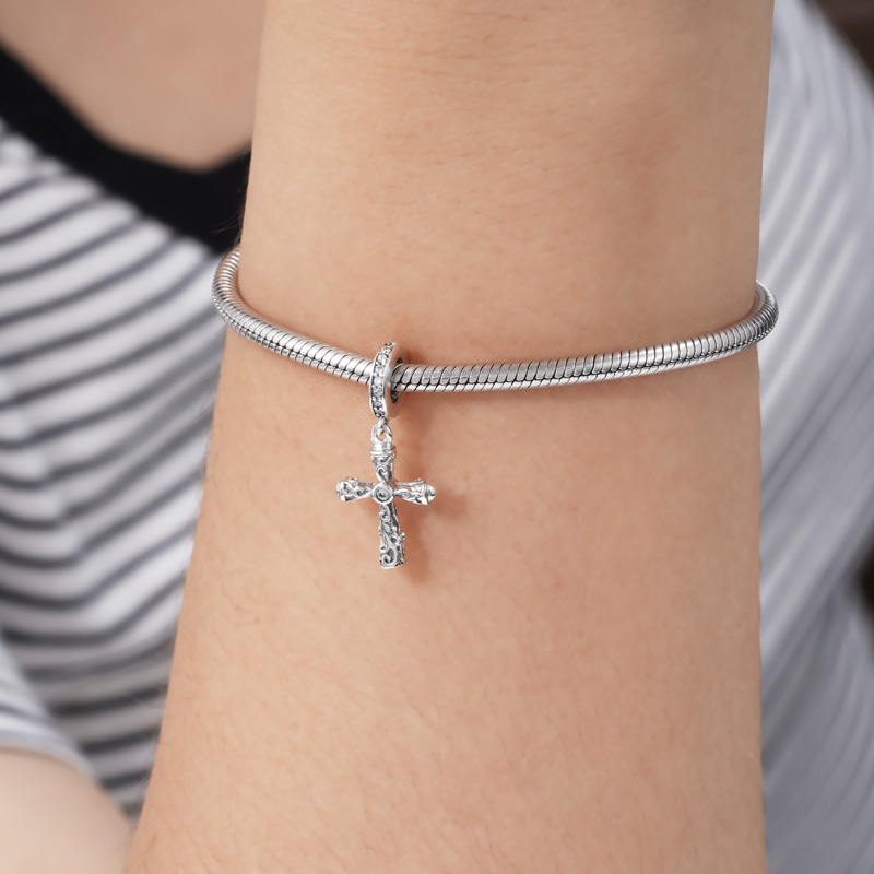 Retro Cross Pendant image number 2