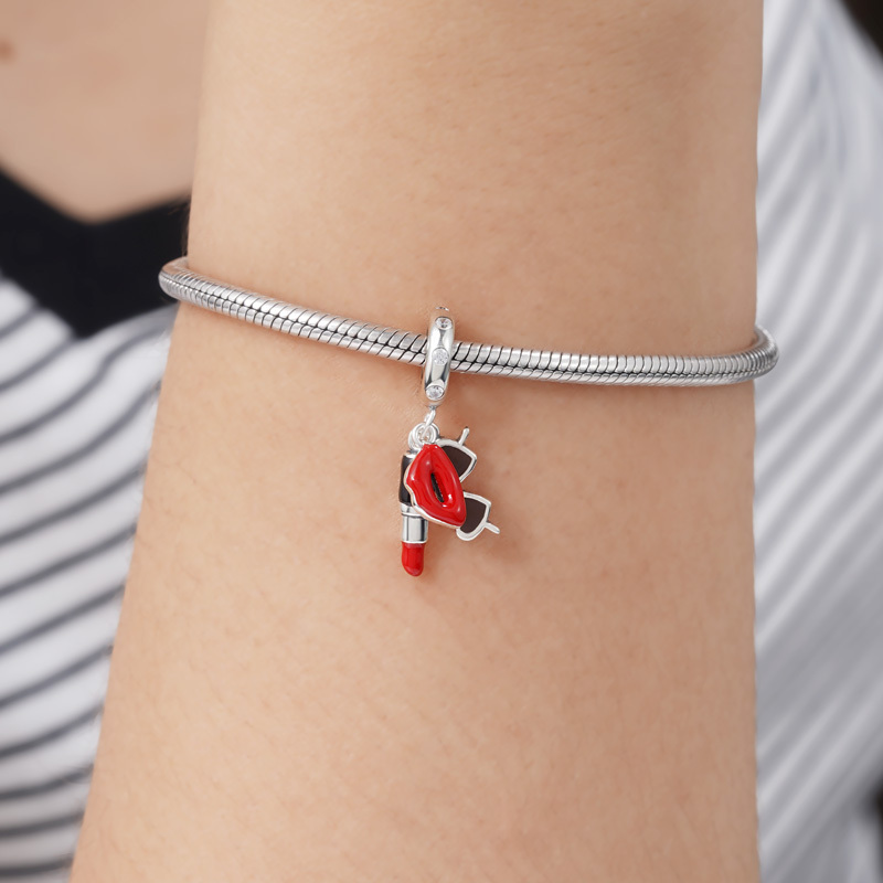 Lipstick & Sunglasses Pendant image number 2