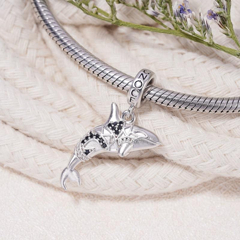 Killer Whale Orca Pendant image number 1