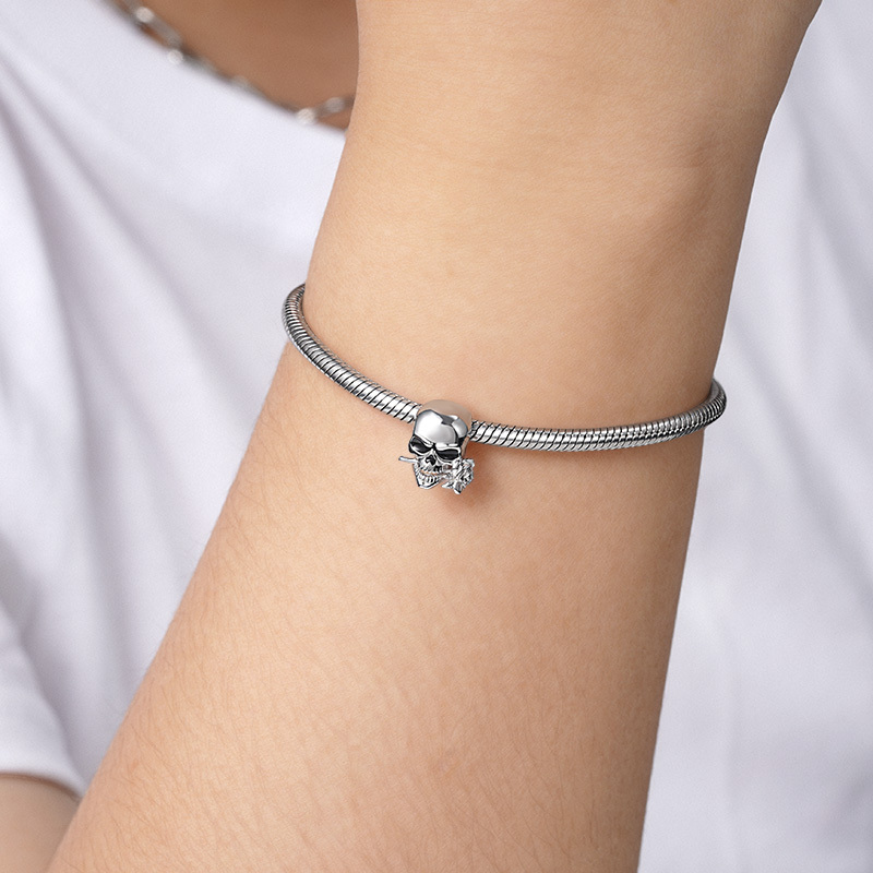 Skull & Rose Charm image number 2