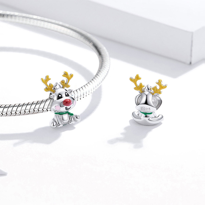 Christmas Reindeer Charm image number 1